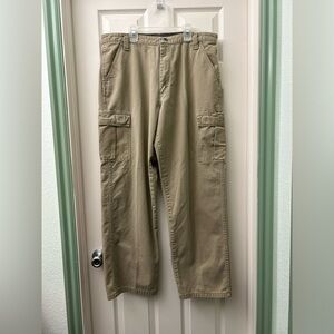 Wrangler Men's Cargo Pants 36" x 32" Big & Tall. Excellent condition - Like new